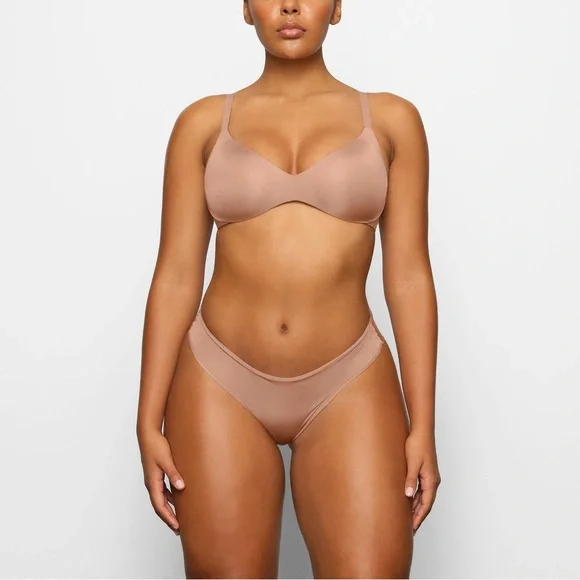 🤎SKIMS WIRELESS FORM PUSH UP PLUNGE BRA IN SIENNA 32B - Picture 3 of 5